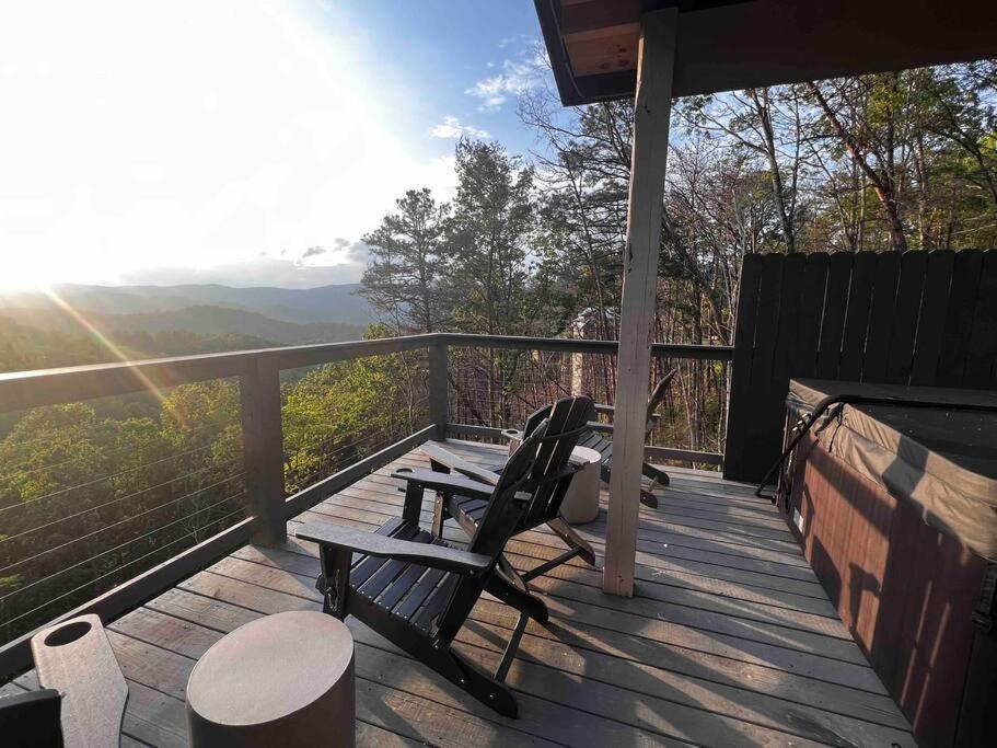 Cloudchaser Cabin, Private, New Cabin, 2 Kings, Cozy, Modern, Hot Tub, View, Theater Villa Sevierville Eksteriør bilde